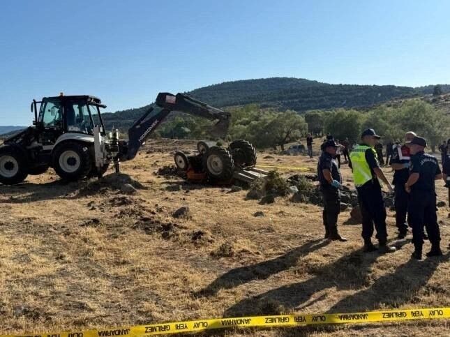Bolu'nun Dörtdivan ilçesinde, Hüsnü Yılmaz'ın kullandığı traktörün devrilmesi sonucu Yılmaz