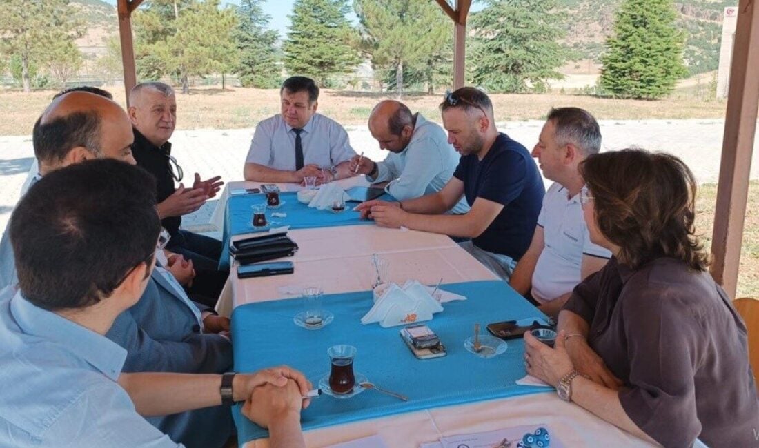 Kütahya'nın Tavşanlı ilçesinde, Tavşanlı Meslek Yüksekokulu'nun sektör ihtiyaçlarına yönelik insan