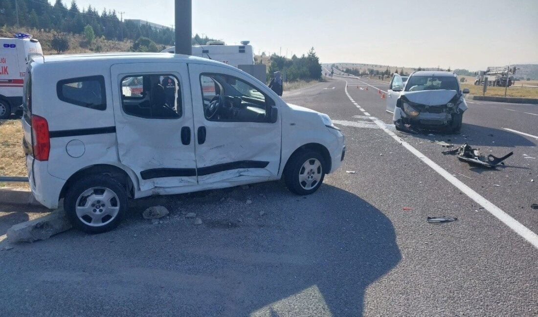 Kütahya'nın Tavşanlı ilçesinde meydana gelen trafik kazasında Z.Y. ve Ş.Ç.