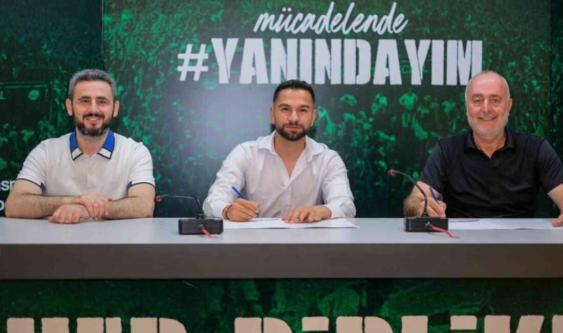 Bursaspor, Tayfun Aydoğan ile transfer anlaşmasını resmi olarak duyurdu. 29