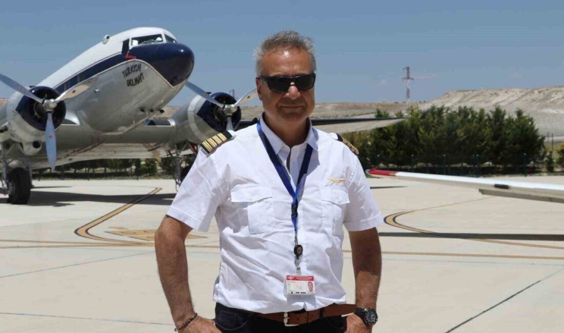 Eskişehir'in Sivrihisar ilçesinden dünya turuna çıkan mühendis pilot Mehmet Demirci'nin