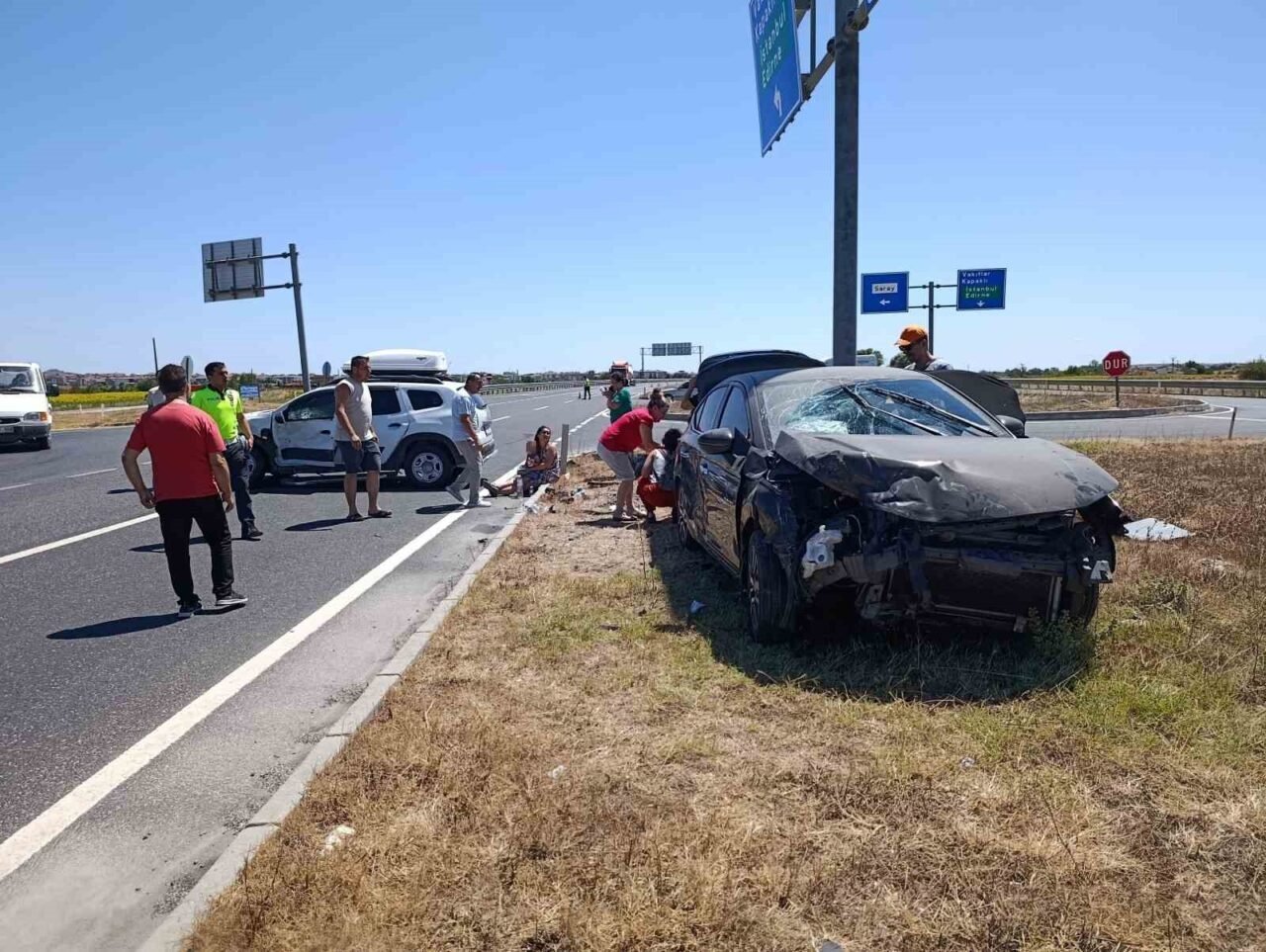 Tekirdağ'ın Saray ilçesinde çevreyolunda meydana gelen kazada, Z.S. ve B.K.