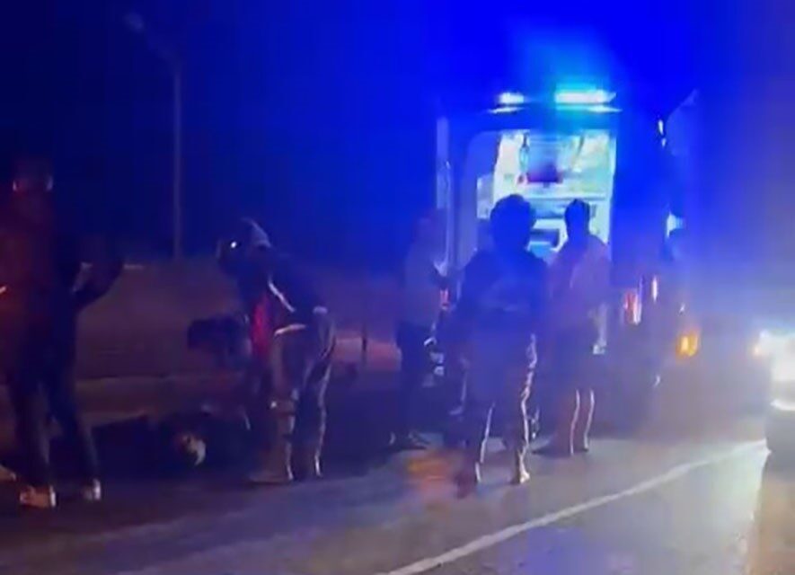 Tekirdağ'ın Süleymanpaşa ilçesinde hafif ticari araç ile motosiklet çarpıştı. Kazada