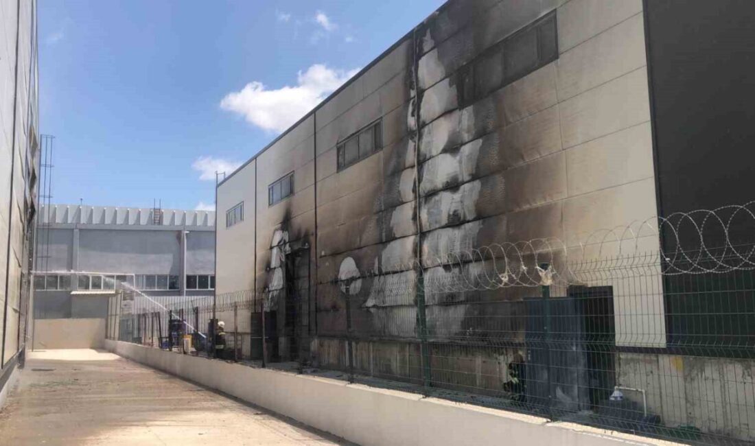 Tekirdağ'ın Çerkezköy ilçesindeki bir kimya fabrikasında, yüksek sıcaklıkların tetiklediği bir