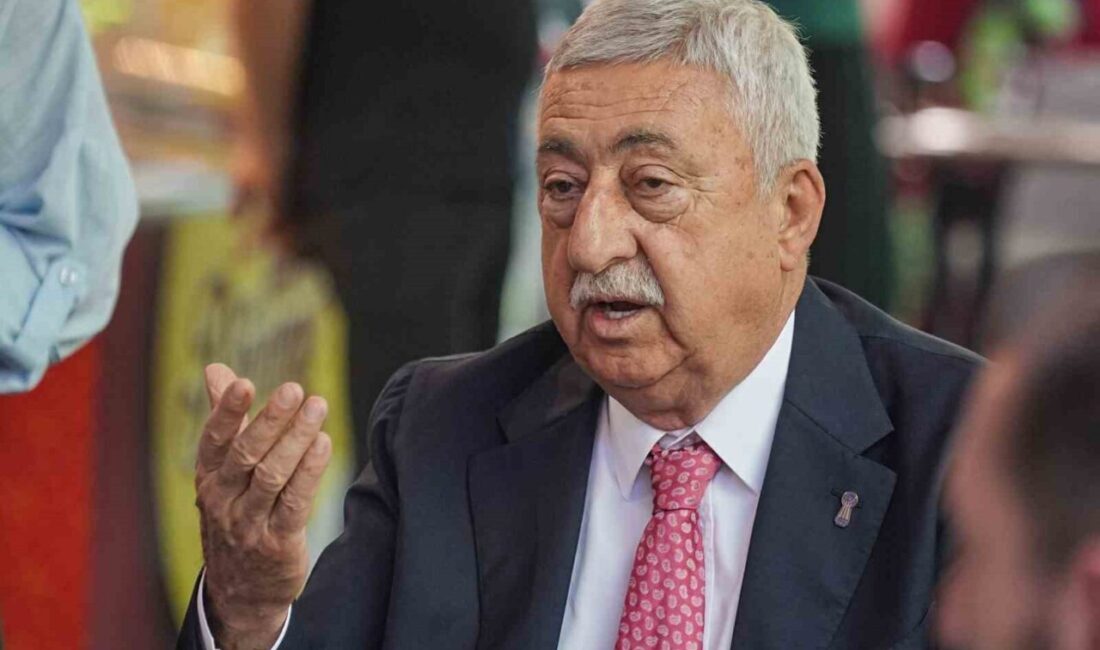 TESK Genel Başkanı Bendevi Palandöken, Bursa'da esnaf ziyaretleri sırasında terörsüz