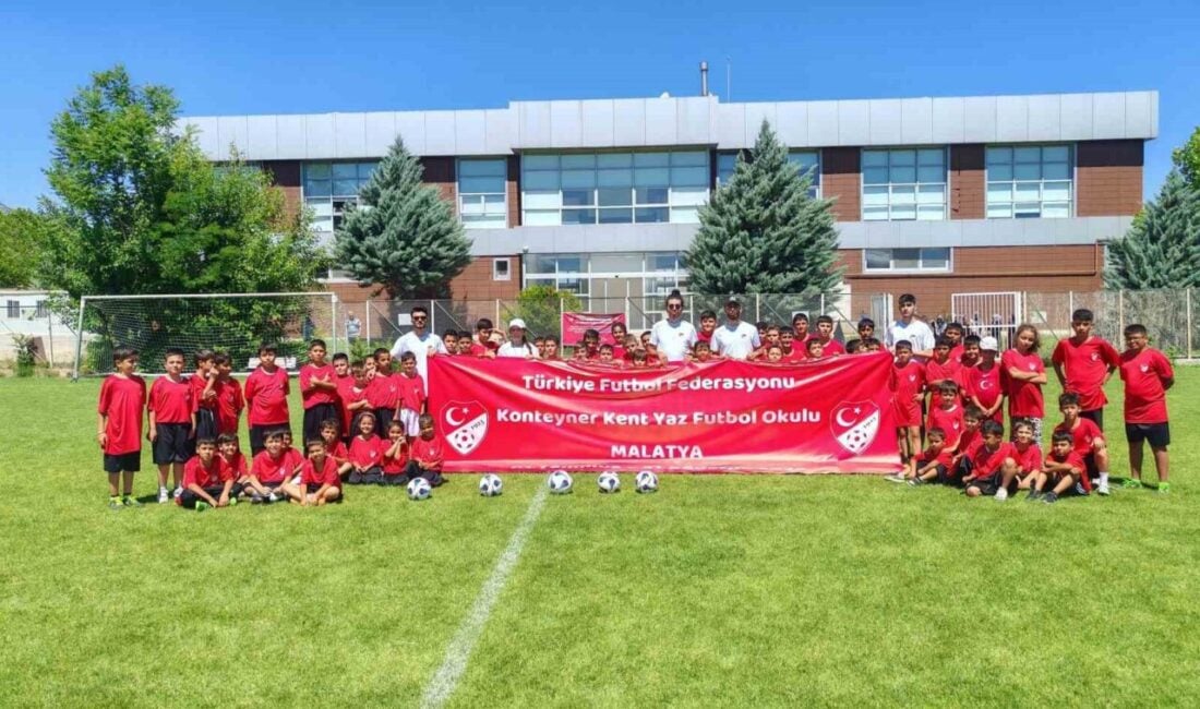 Türkiye Futbol Federasyonu, Malatya'da konteyner evlerde yaşayan 6-12 yaş arası