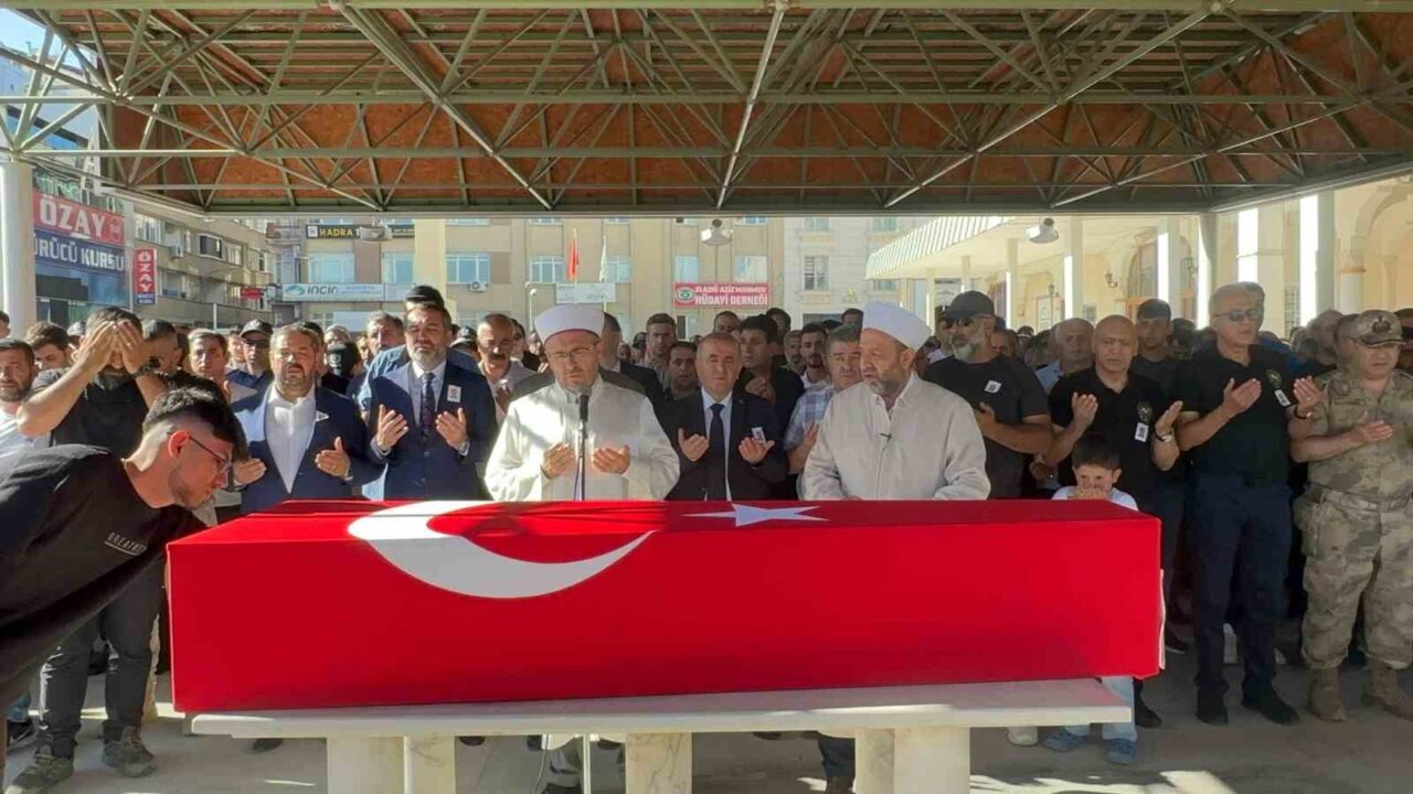 Trafik kazasında ağır yaralanan Polis Memuru Bilal Çam, hastanede hayatını