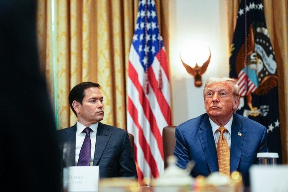 ABD Başkanı Donald Trump, Beyaz Saray'daki kabine toplantısında bakır madenleri