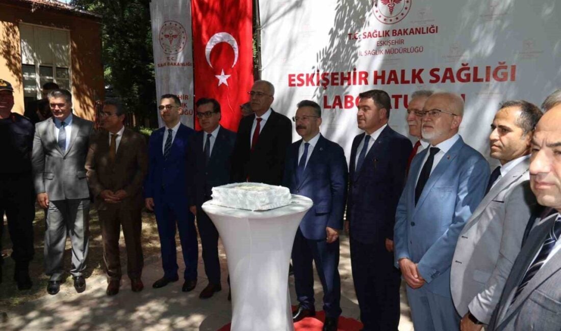 Eskişehir'de Valisi Hüseyin Aksoy’un katılımıyla açılan Türkiye'nin 4'üncü SMA Laboratuvarı,
