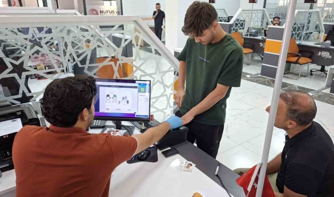 Tuşba İlçe Nüfus Müdürlüğü, Abdurrahman Gazi Mahallesi'ndeki yeni kaymakamlık binasına