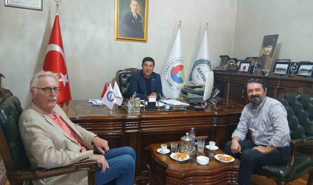 Uluslararası İşletmeler Enstitüsü Başkanı Recep Tanrıkulu, beraberindeki Almanya'dan gelen yatırımcı