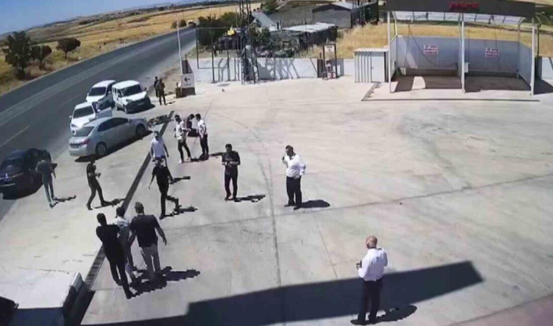 Adıyaman'da narkotik ekipleri, uyuşturucu sevkiyatına çalışan B.A., Y.T. ve M.K.
