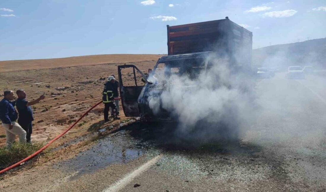 Adıyaman'ın Besni ilçesinde Danyal E. yönetimindeki kurtarıcı kamyonet, motor kısmından