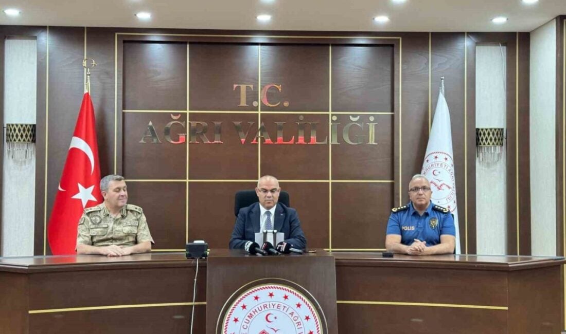 Ağrı Valisi Mustafa Koç başkanlığında düzenlenen güvenlik toplantısında, terörle mücadele