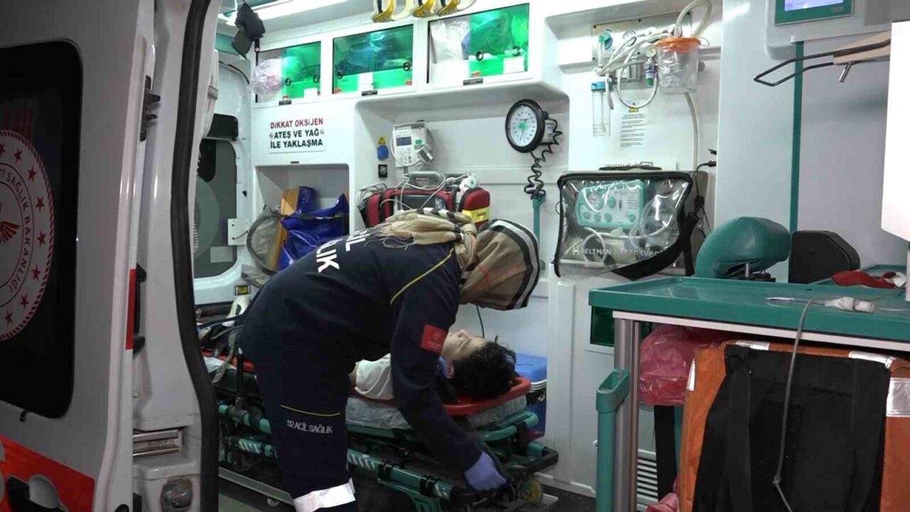 Bursa'nın Orhaneli ve Harmancık ilçeleri arasında çıkan orman yangınına yardım
