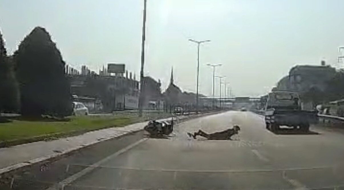 Düzce’de motosiklet ve çekici arasında meydana gelen kazada bir kişi