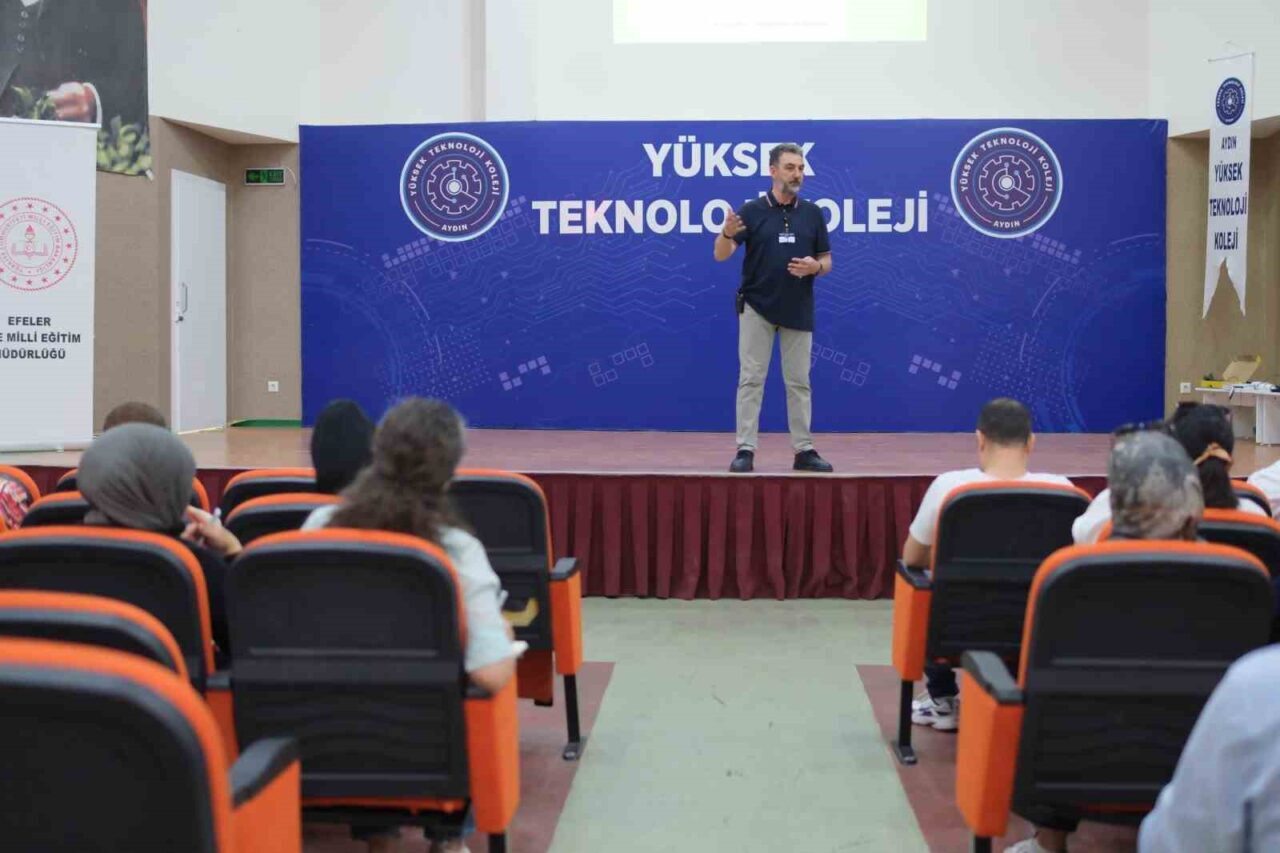 Dr. Ramazan Başaran, Aydın Yüksek Teknoloji Koleji Okul Koordinatörü olarak,
