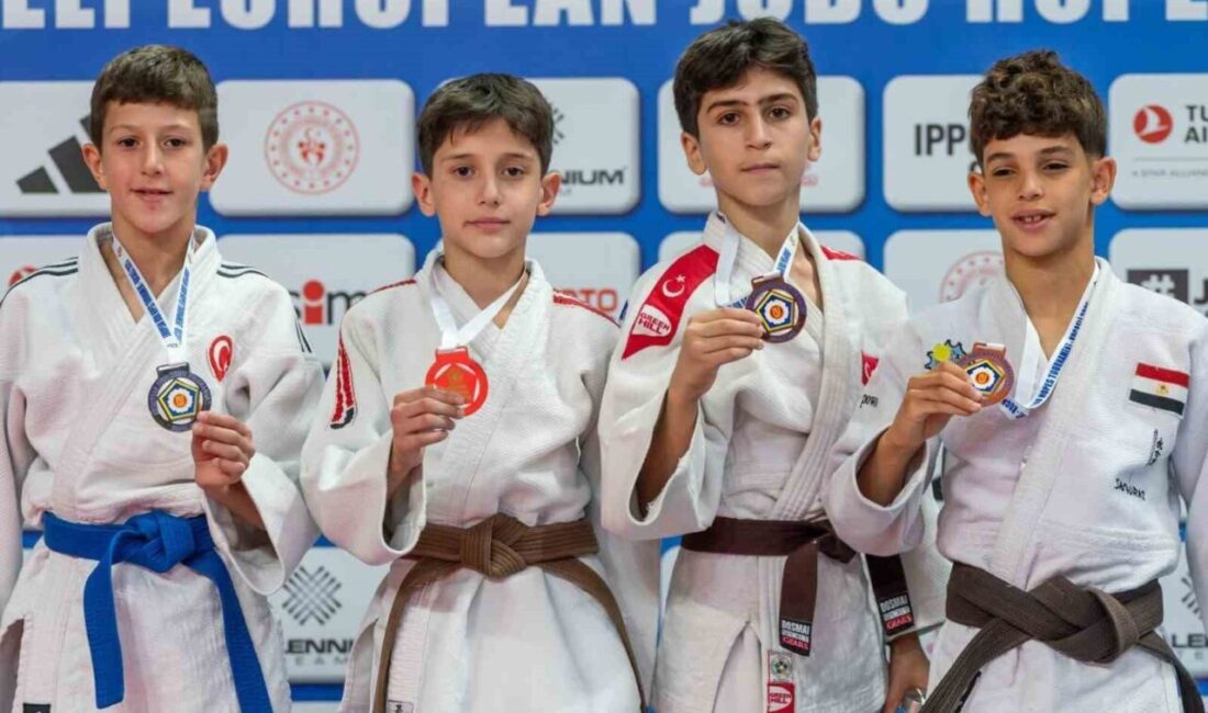 Yunusemre Belediyespor judocuları, Kocaeli'deki Yıldızlar Avrupa Judo Kupası'nda Yağız Duman