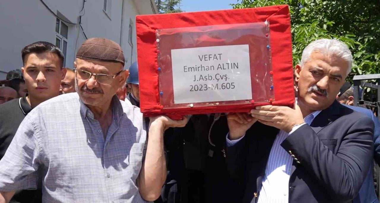 İstanbul'da trafik kazasında hayatını kaybeden 24 yaşındaki Jandarma Astsubay Çavuş
