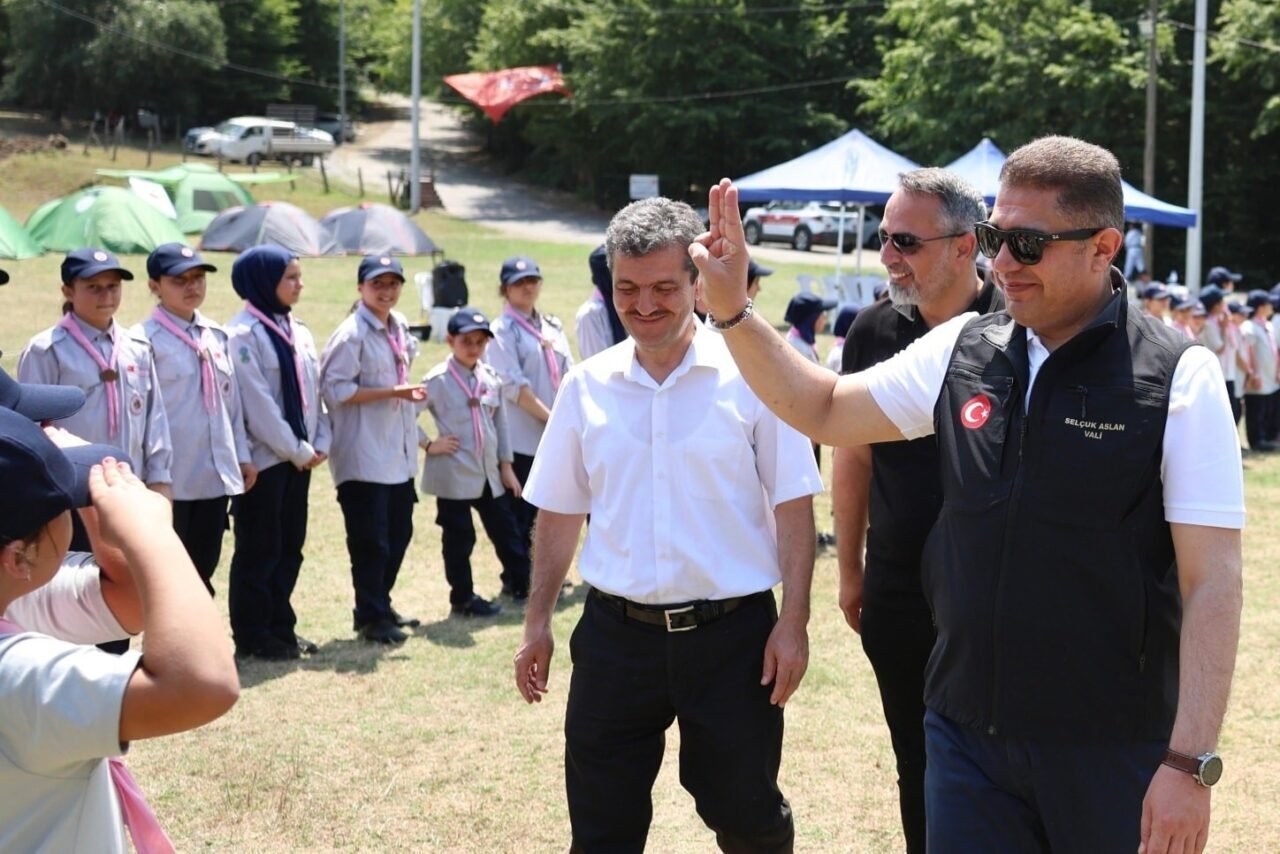 Düzce'de düzenlenen "Zaferin Adı: Türkiye 15 Temmuz Şehitlerini Anma Kampı",