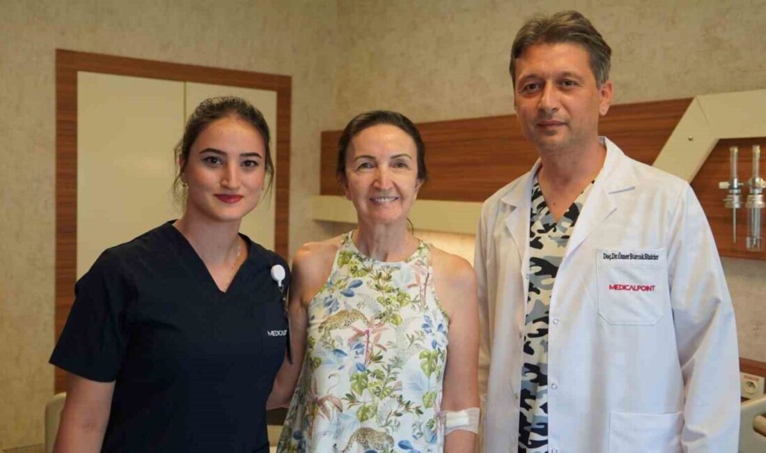 İEÜ Medical Point Hastanesi Gastroenteroloji Uzmanı Doç. Dr. Ömer Burcak