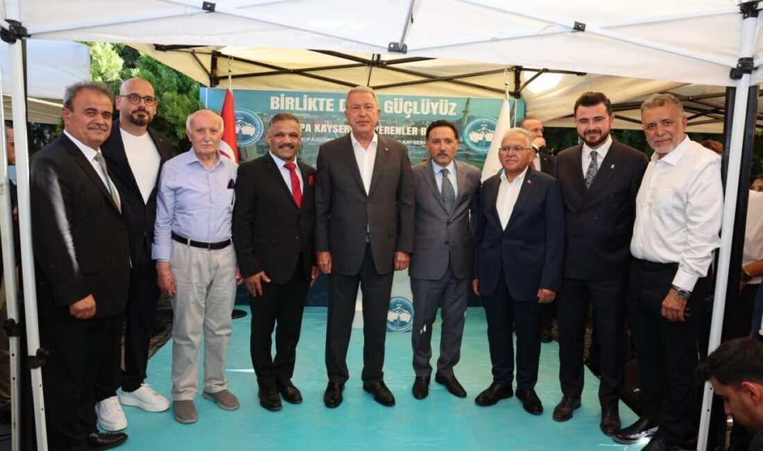 Avrupa Kayserili İşverenler Birliği, 119 yıllık saat kulesinde Avrupalı Türkler