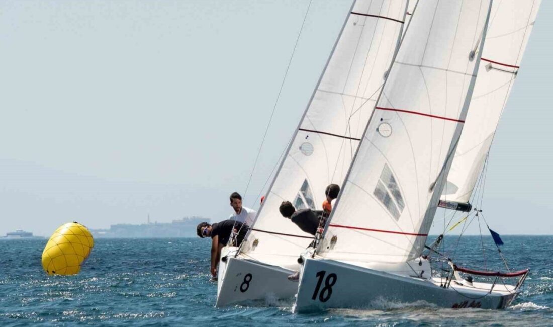 13. TAYK-Eker Olympos Regatta'da, J70 Match Race yarışı oldukça çekişmeli