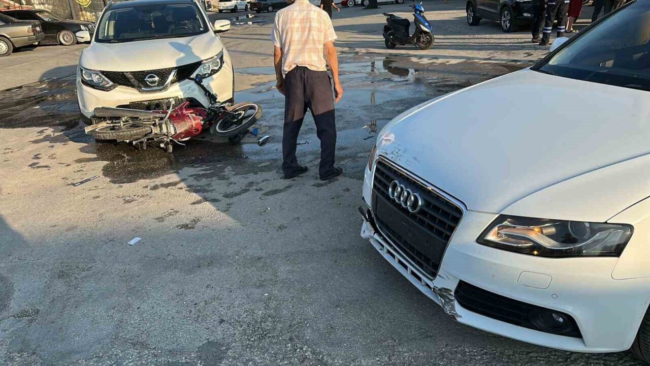 Denizli'nin Merkezefendi ilçesinde, 14 yaşındaki çırak motosikletle hareket halindeyken iki