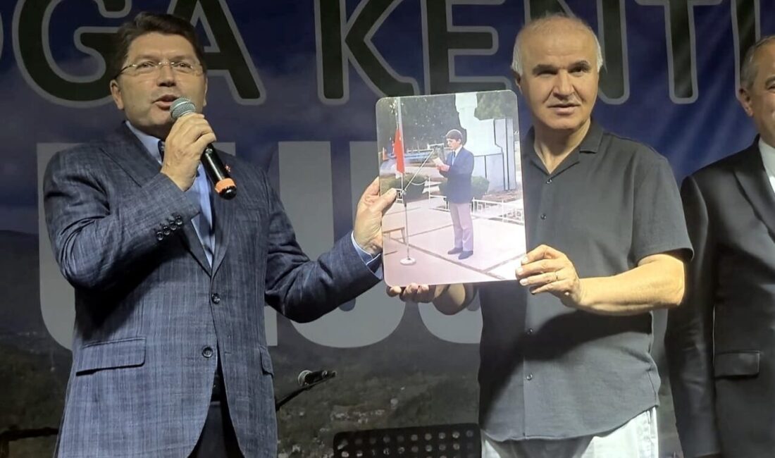 Adalet Bakanı Yılmaz Tunç, memleketi Bartın'ın Ulus ilçesinde düzenlenen "Doğa