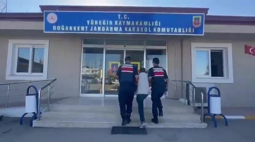 Adana'da Jandarma ekipleri, 20 yıl hapis cezası bulunan hayvan hırsızı