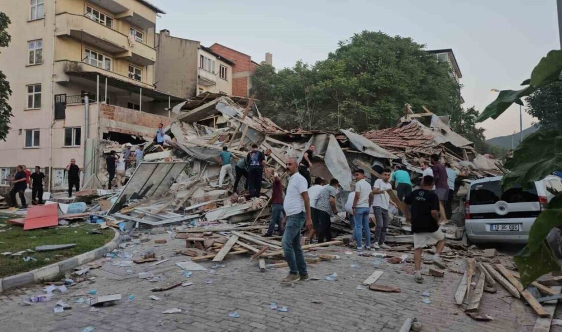 AFAD, saat 19.53’te Balıkesir'in Sındırgı ilçesinde 11 km derinlikte 6.1