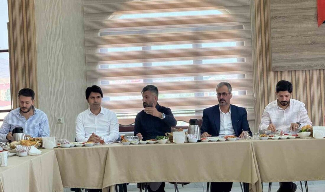 AK Parti Ağrı İl Başkanı İlhami Yıldız, sivil toplum kuruluşu