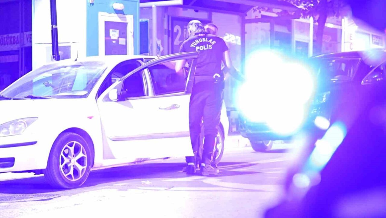 Aksaray'da İl Emniyet Müdürlüğü'ne bağlı motosikletli yunus polis ekipleri, halkın
