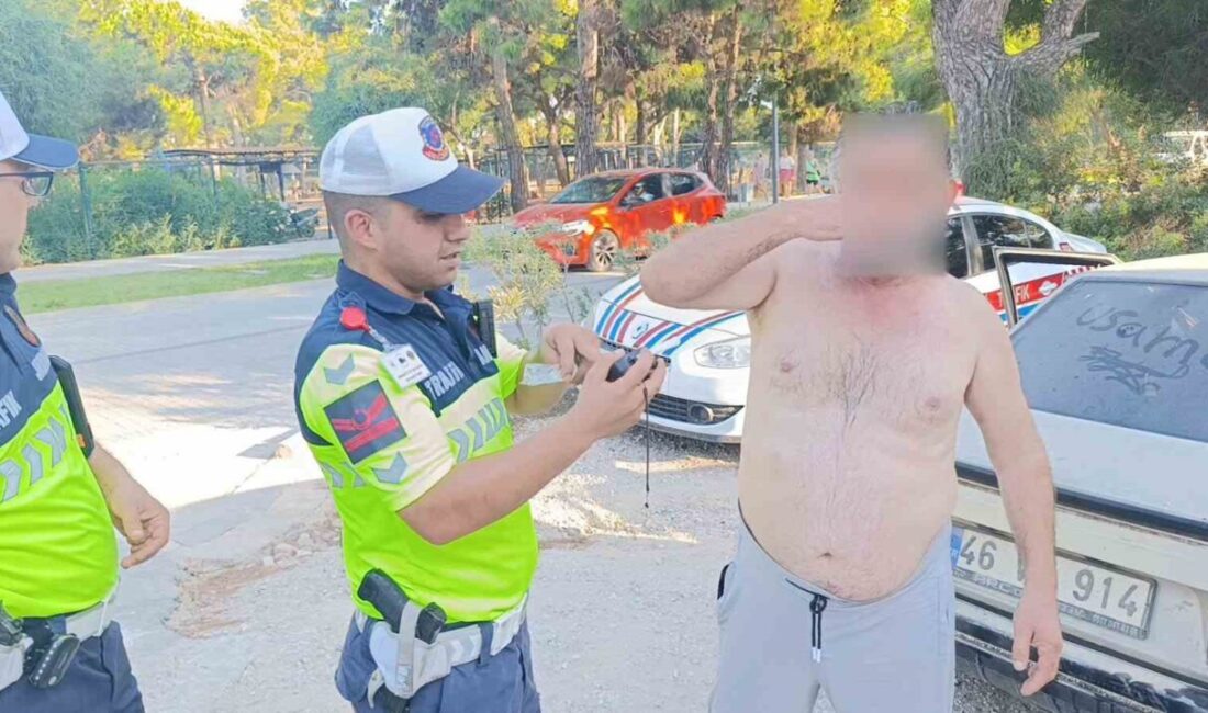 Manavgat'ta alkollü olduğu belirlenen Hasan Olgun, alkolmetreyi üflemeden önce arkadaşının