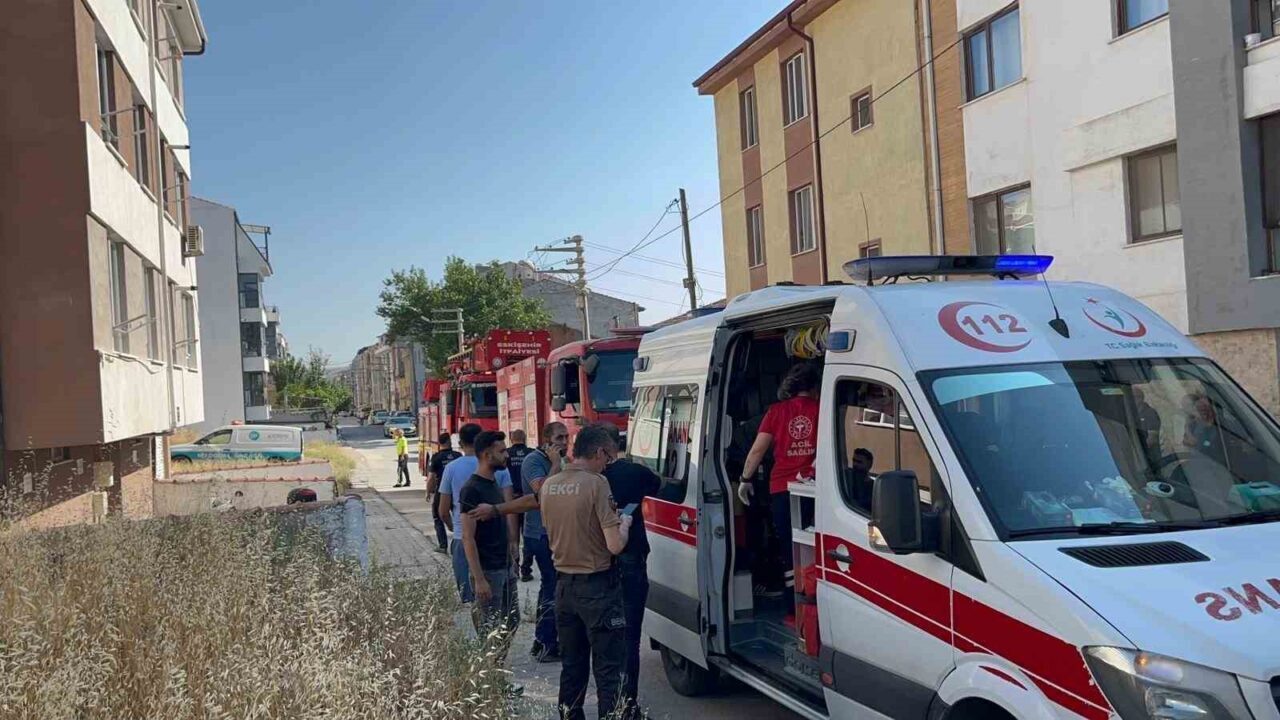 Eskişehir'de, 56 yaşındaki İrfan Yafay'ın yaşadığı dairede çıkan yangın sonrası
