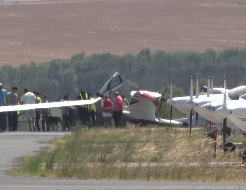 Antalya'dan havalanan amfibi uçakta ön dikme arızası meydana geldi. Pilot,