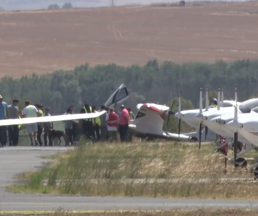 Antalya'dan havalanan amfibi uçakta ön dikme arızası meydana geldi. Pilot,