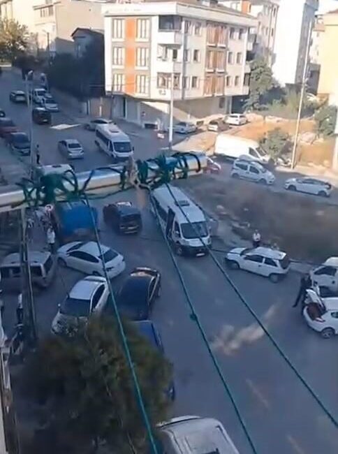 İstanbul Arnavutköy'de bir düğün esnasında bazı kişiler havaya ateş açtı.