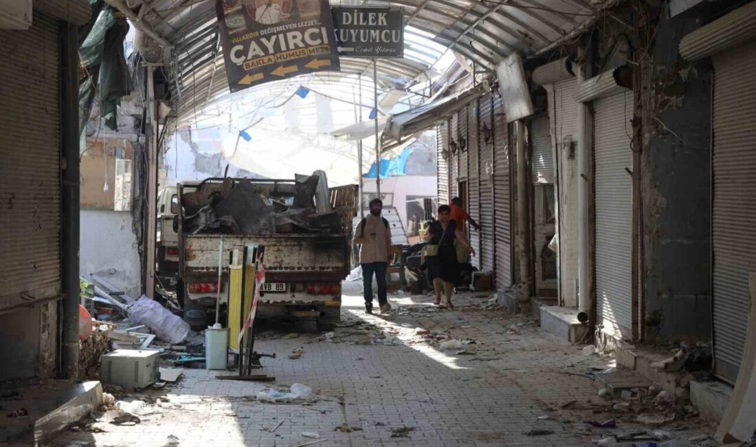 Hatay'da deprem sonrası hasar gören tarihi Uzun Çarşı'da restorasyon çalışmaları