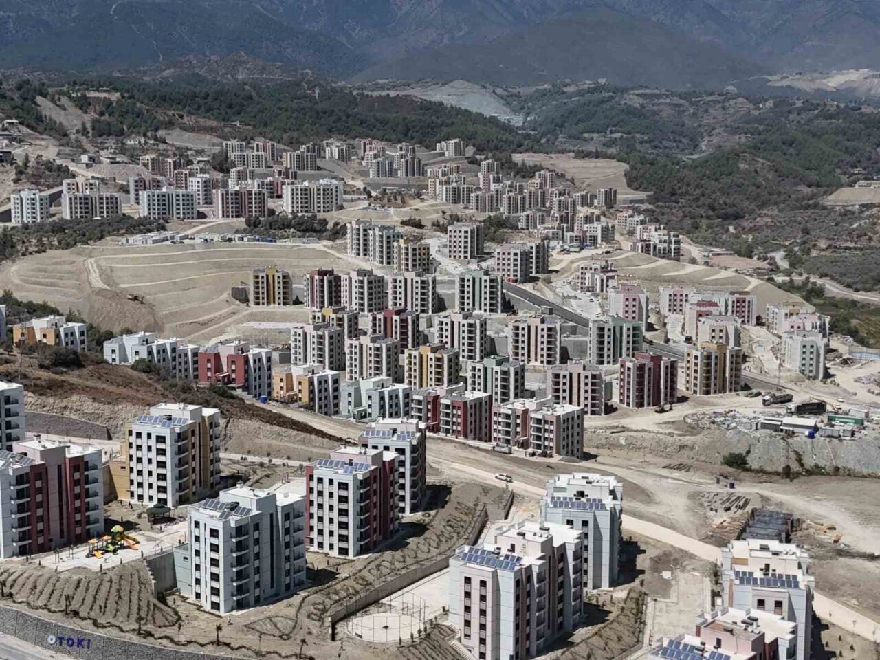 Hatay'daki Antakya, deprem sonrası yeniden yapılandırma sürecinde hızla ilerliyor. Hatay