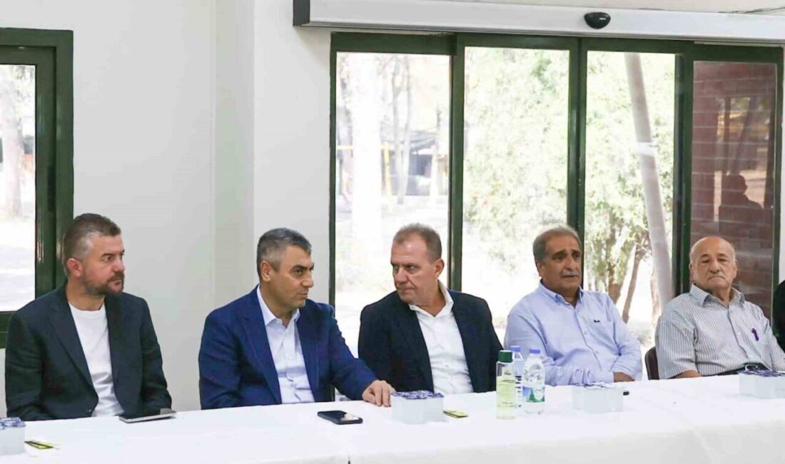 Mersin Büyükşehir Belediye Başkanı Vahap Seçer, vefat eden Mersin Valisi