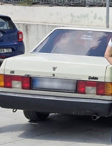 İstanbul Bahçelievler’de trafik akışını engelleyen F.Y. isimli şüpheli, polis tarafından