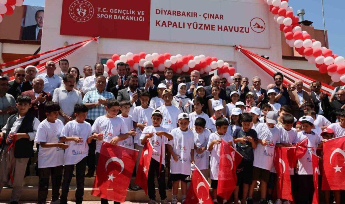 Gençlik ve Spor Bakanı Osman Aşkın Bak, Diyarbakır'da yeni gençlik