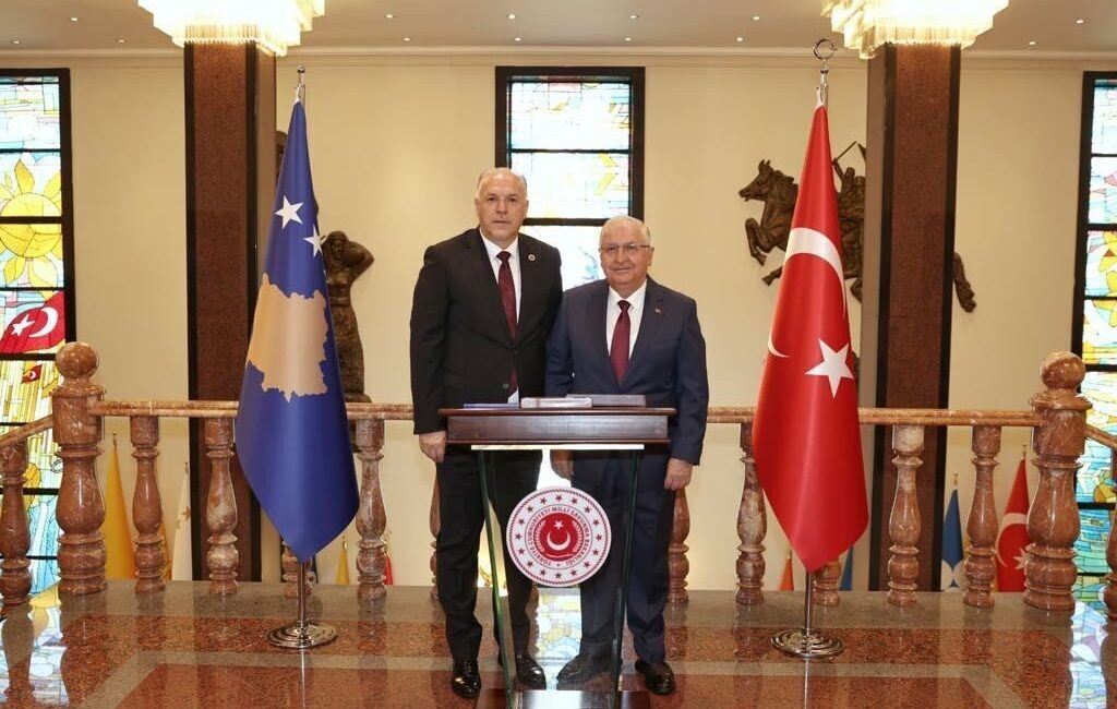 Kosova Bölgesel Kalkınma Bakanı Fikrim Damka, Ankara'da Milli Savunma Bakanı