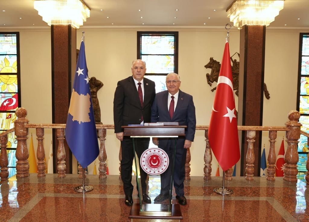 Kosova Bölgesel Kalkınma Bakanı Fikrim Damka, Ankara'da Milli Savunma Bakanı