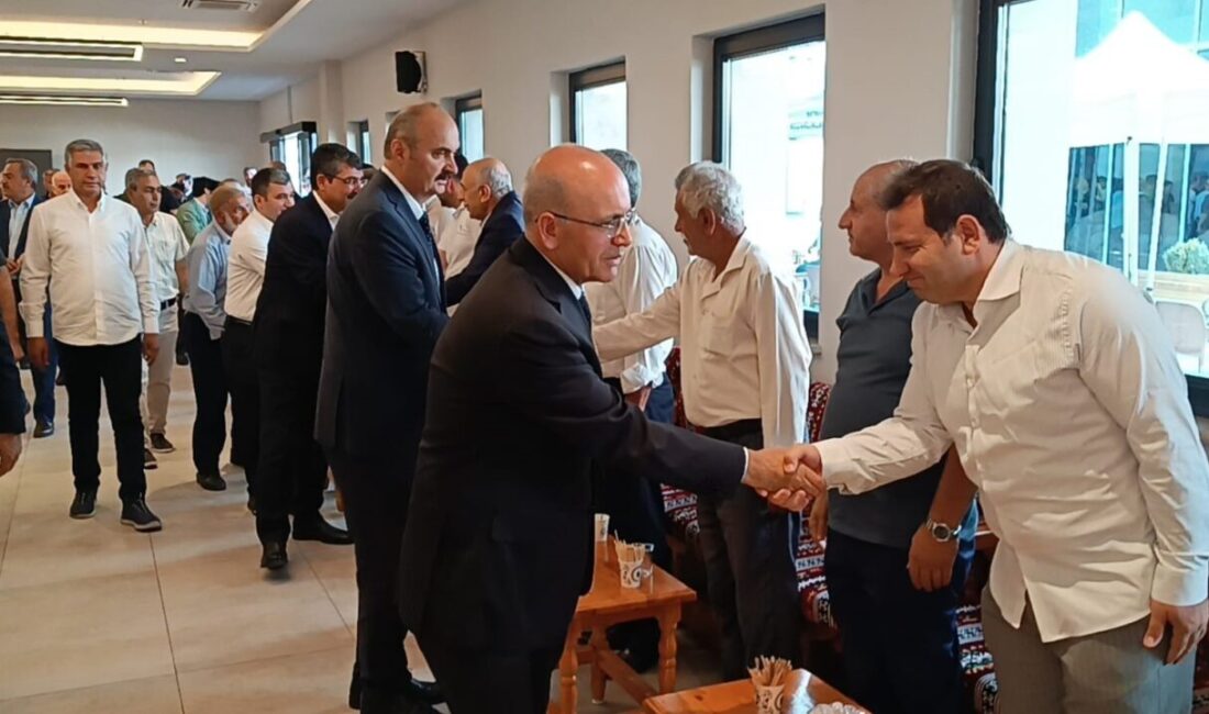 Hazine ve Maliye Bakanı Mehmet Şimşek, vefat eden ağabeyi Nazmi