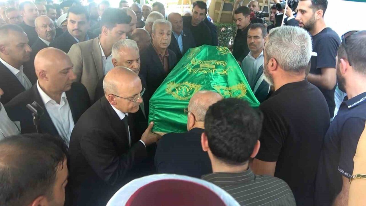 Hazine ve Maliye Bakanı Mehmet Şimşek'in 80 yaşındaki ağabeyi Nazmi