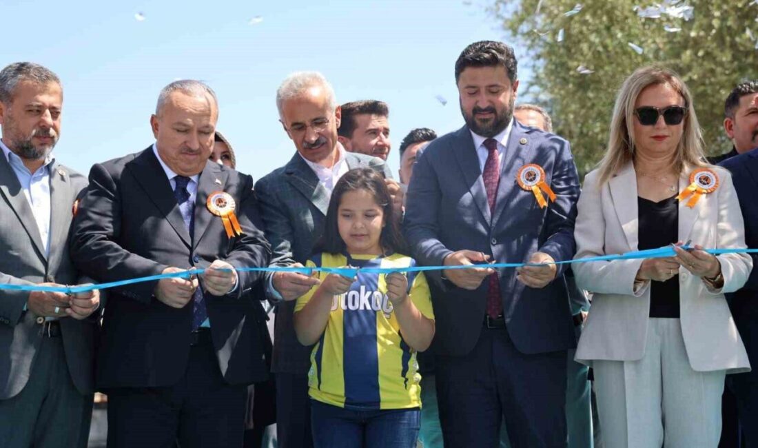 Tarihi Avanos Köprüsü, restorasyon sonrası Ulaştırma ve Altyapı Bakanı Abdulkadir