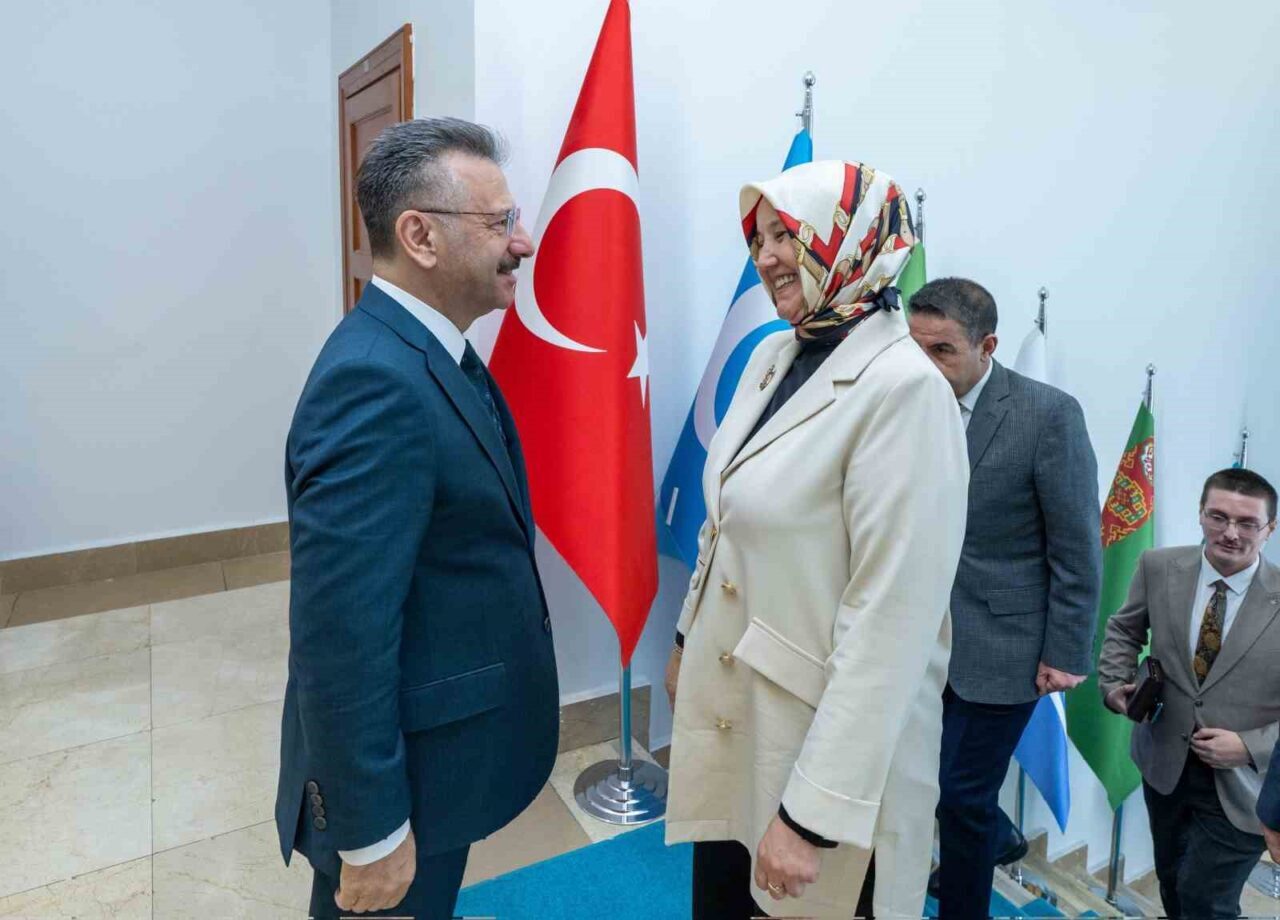 Aile ve Sosyal Hizmetler Bakan Yardımcısı Leman Yenigün, Eskişehir'de Vali