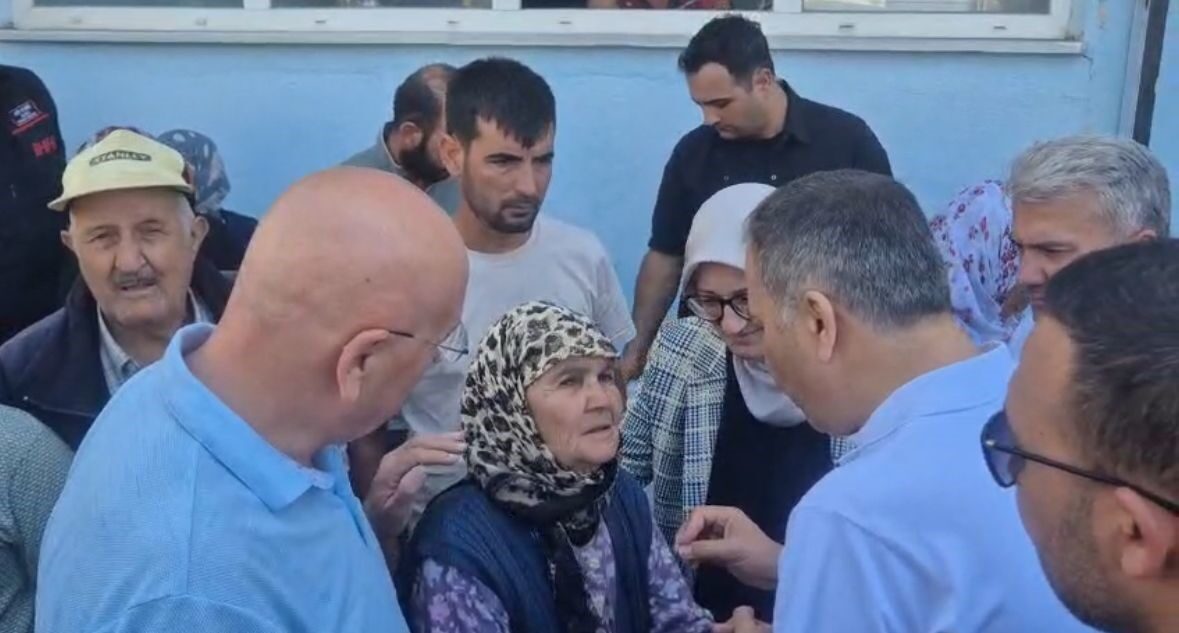 Balıkesir Sındırgı'da meydana gelen 6.1 büyüklüğündeki deprem sonrası İçişleri Bakanı